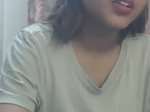 NancyRuvi webcam