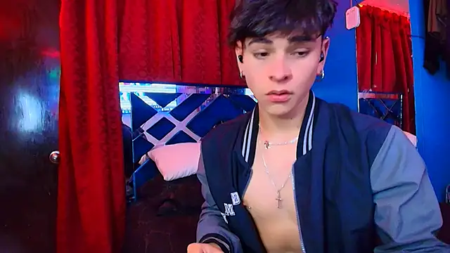 Luke_Howland webcam