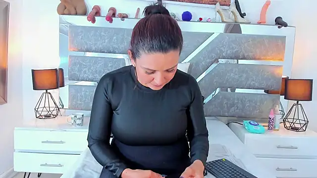 Slut_Milf_ webcam