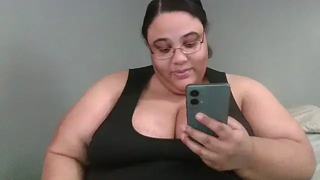 SexyBBW10790 webcam