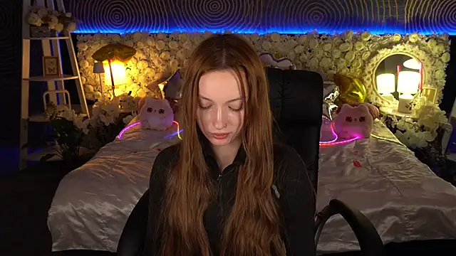 LizzaMoonn webcam