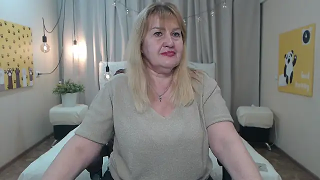 EmmaEllison webcam