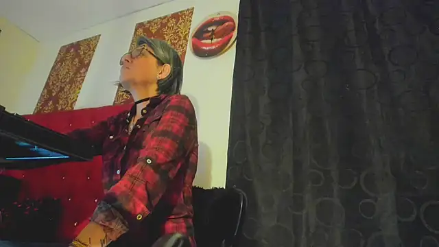 Hades_Lyra webcam