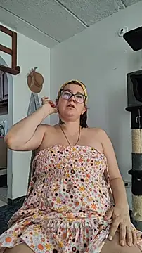 HunnyyLove webcam