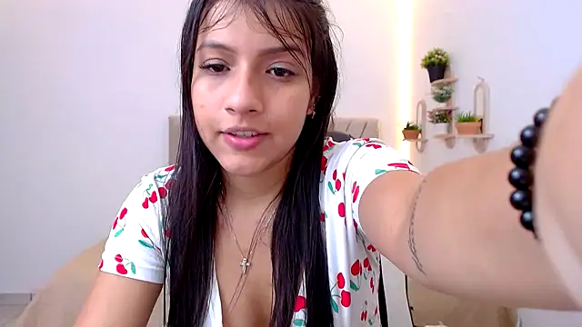 zara_cute webcam