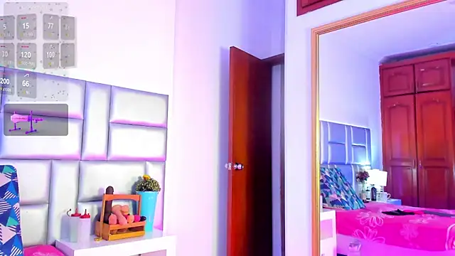 LovelyNickii webcam