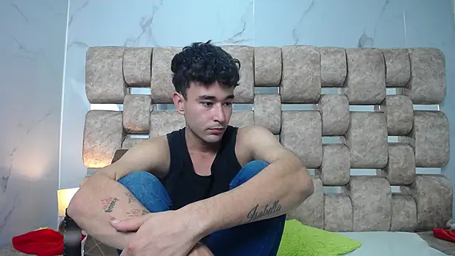 KathyAiden webcam