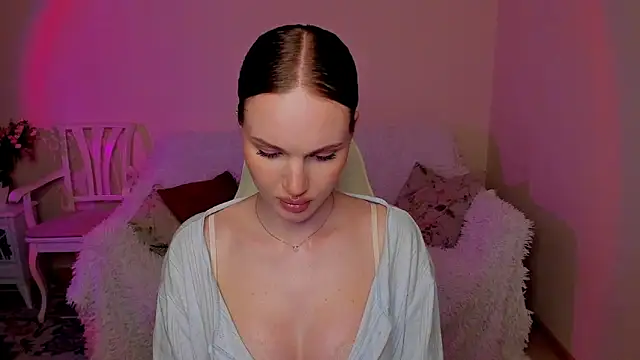 MishkaMe webcam
