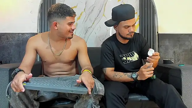Latins_on_fire webcam
