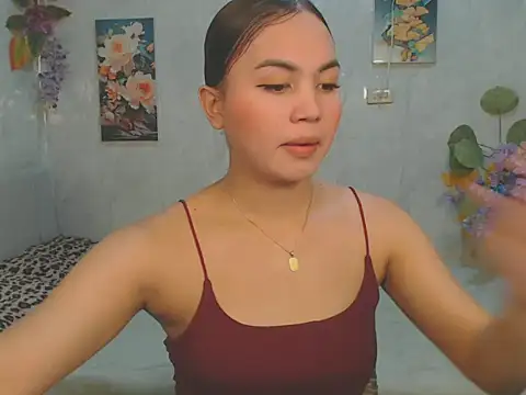 ur_asiankat webcam