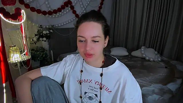 MiracleCurly webcam