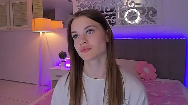 luisaclover - LuisaClover's free webcam - UK Sex Cams