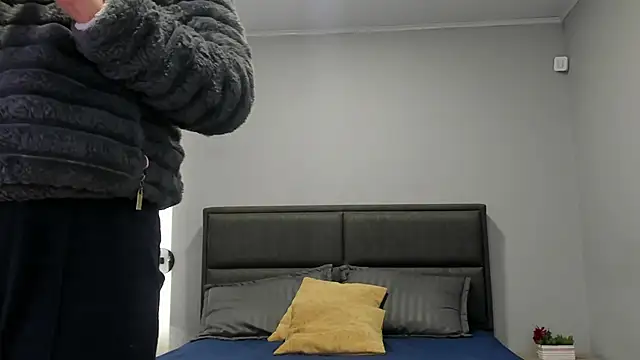 bulma_bambina_ - Bulma_bambina_'s free webcam - UK Sex Cams