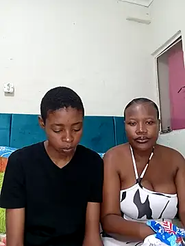 sweetslenderchoc - SweetSlenderChoc's free webcam - UK Sex Cams