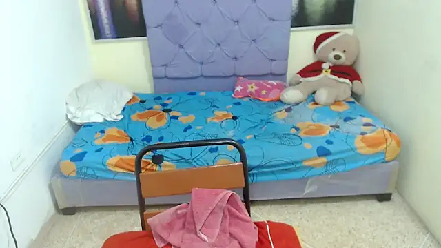 samanta_sexyy1 - Samanta_sexyy1's free webcam - UK Sex Cams