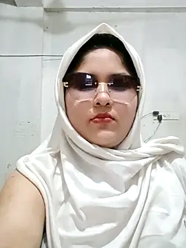Webcam Model (Nusrat-N) is live