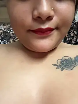 Webcam Model (Rosy_BabyDoll)  is live.Free join now!