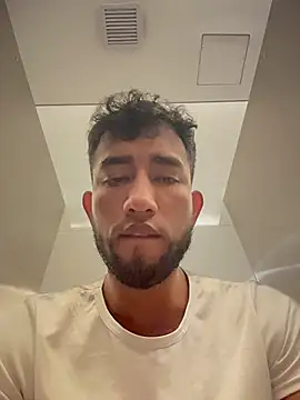liam_bronw webcam