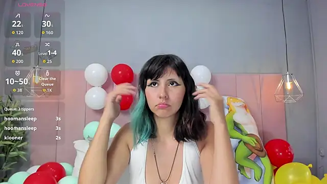 KleoLennox webcam