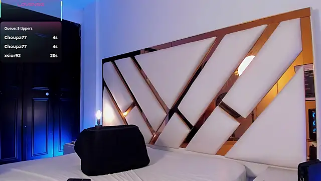 aron_cruz - Aron_cruz's free webcam - UK Sex Cams