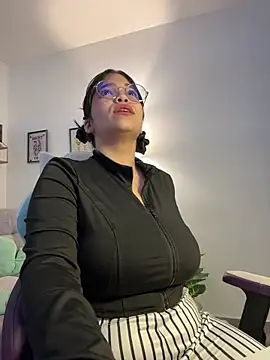 Webcam Model (tati_reyess) is live