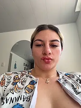 Webcam Model (AtheneaRossi)  is live.Free join now!