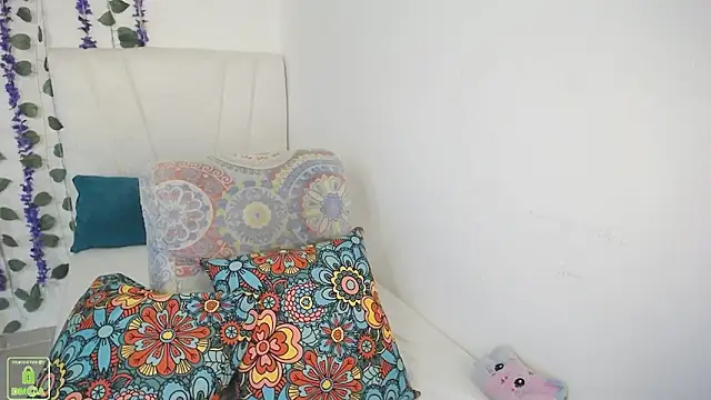 nathaliasweet_11 - NathaliaSweet_11's free webcam - UK Sex Cams
