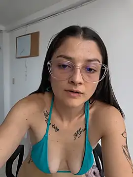 Coralinne__ webcam