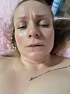  Bondgirl_013 chat room
