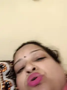 Webcam Model (Sexey-Model21)  is live.Free join now!