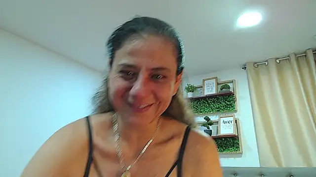 sasi_luna webcam