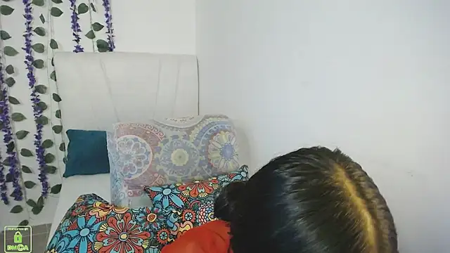 nathaliasweet_11 - NathaliaSweet_11's free webcam - UK Sex Cams