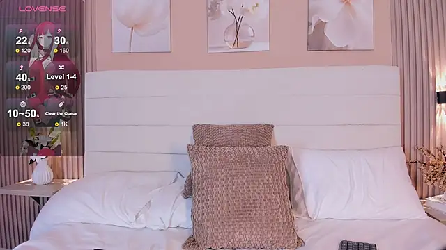 LisaLain webcam
