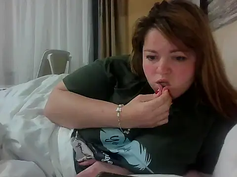 cute__cherry webcam