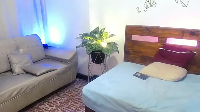Yeseniaa25_ webcam