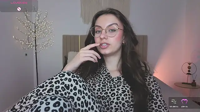 Real_cutie1 webcam