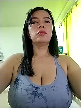 Webcam Model (hailey85) is live