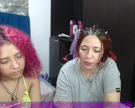 LITTLEKITTY19 live sex cam