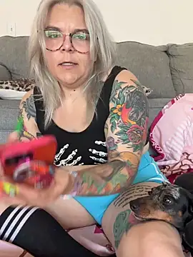 CherryBombBomb webcam