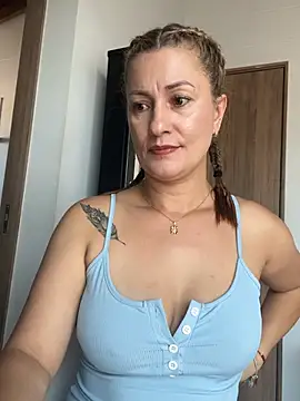 Webcam Model (Verito_hot)  is live.Free join now!