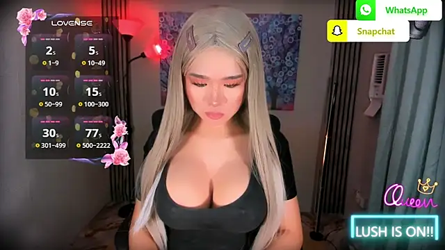 xBigSurpriseLorainex webcam