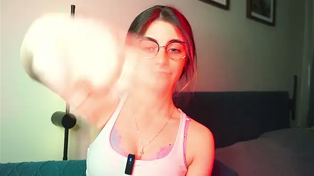 LexiaMirel webcam
