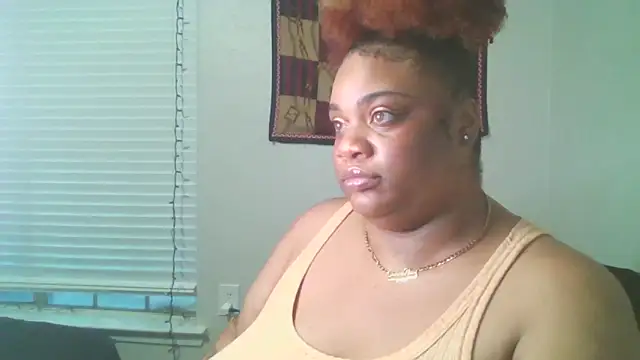 NaughtyHottieBBW webcam