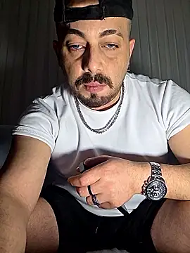 uzunaletli35 - Uzunaletli35's free webcam - UK Sex Cams