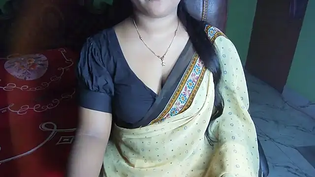 BengaliQueenStar webcam