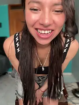 cocoagigimuse - CocoaGigiMuse's free webcam - UK Sex Cams