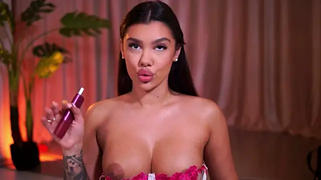NatyDesiree webcam