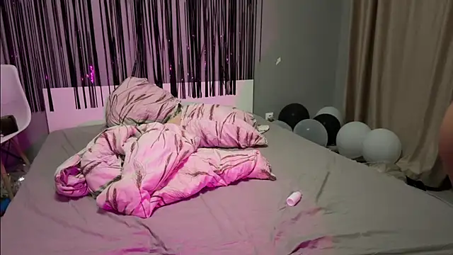 sweetbambii - SweetBambii's free webcam - UK Sex Cams