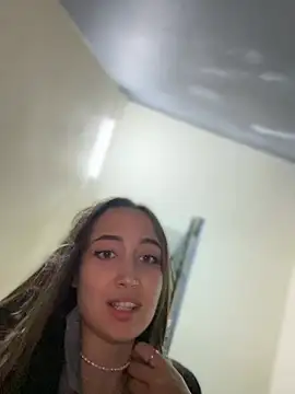 ICrazyOneIRL webcam