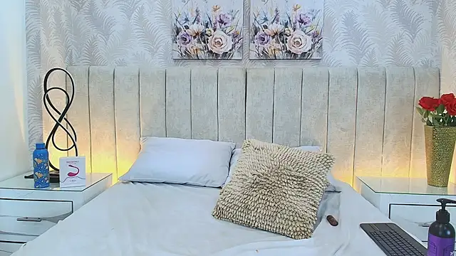 Carrie_GB webcam